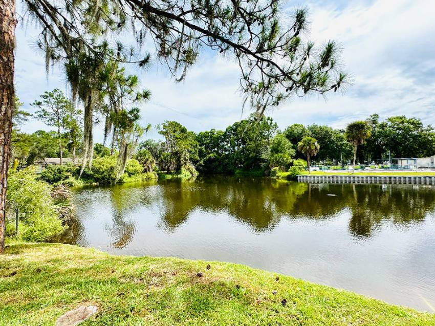 112 Sargasso Lane a Winter Haven, FL Mobile or Manufactured Home for Sale